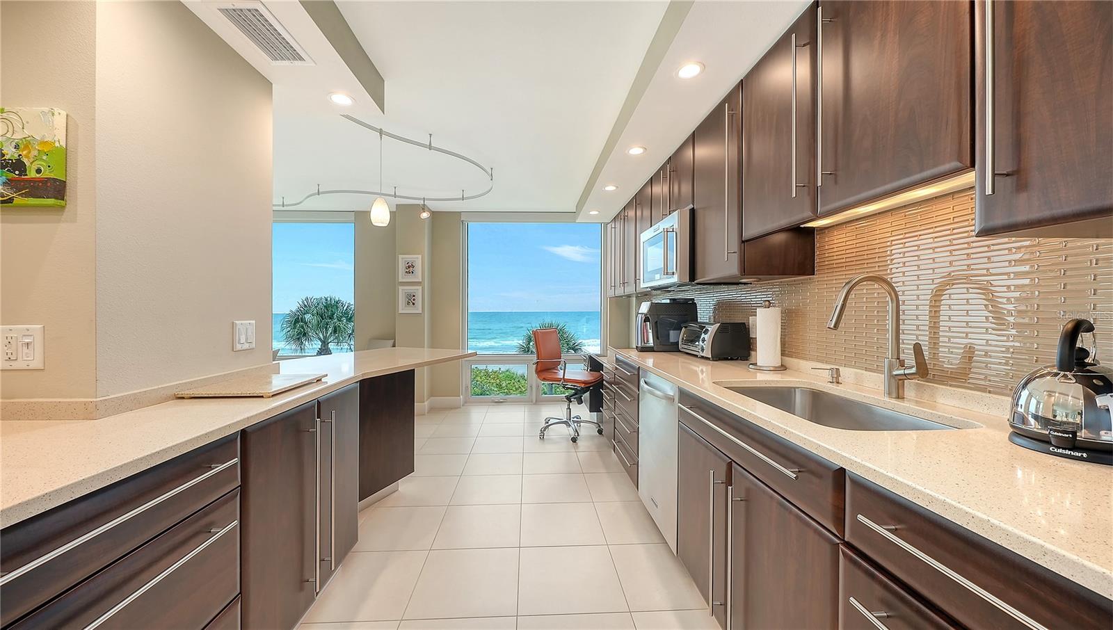 2425 GULF OF MEXICO DR #3A