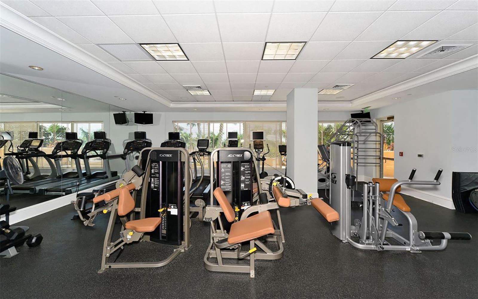 1300 BENJAMIN FRANKLIN DR #908