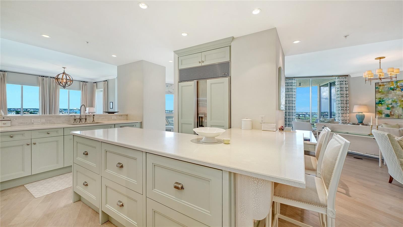 1300 BENJAMIN FRANKLIN DR #908
