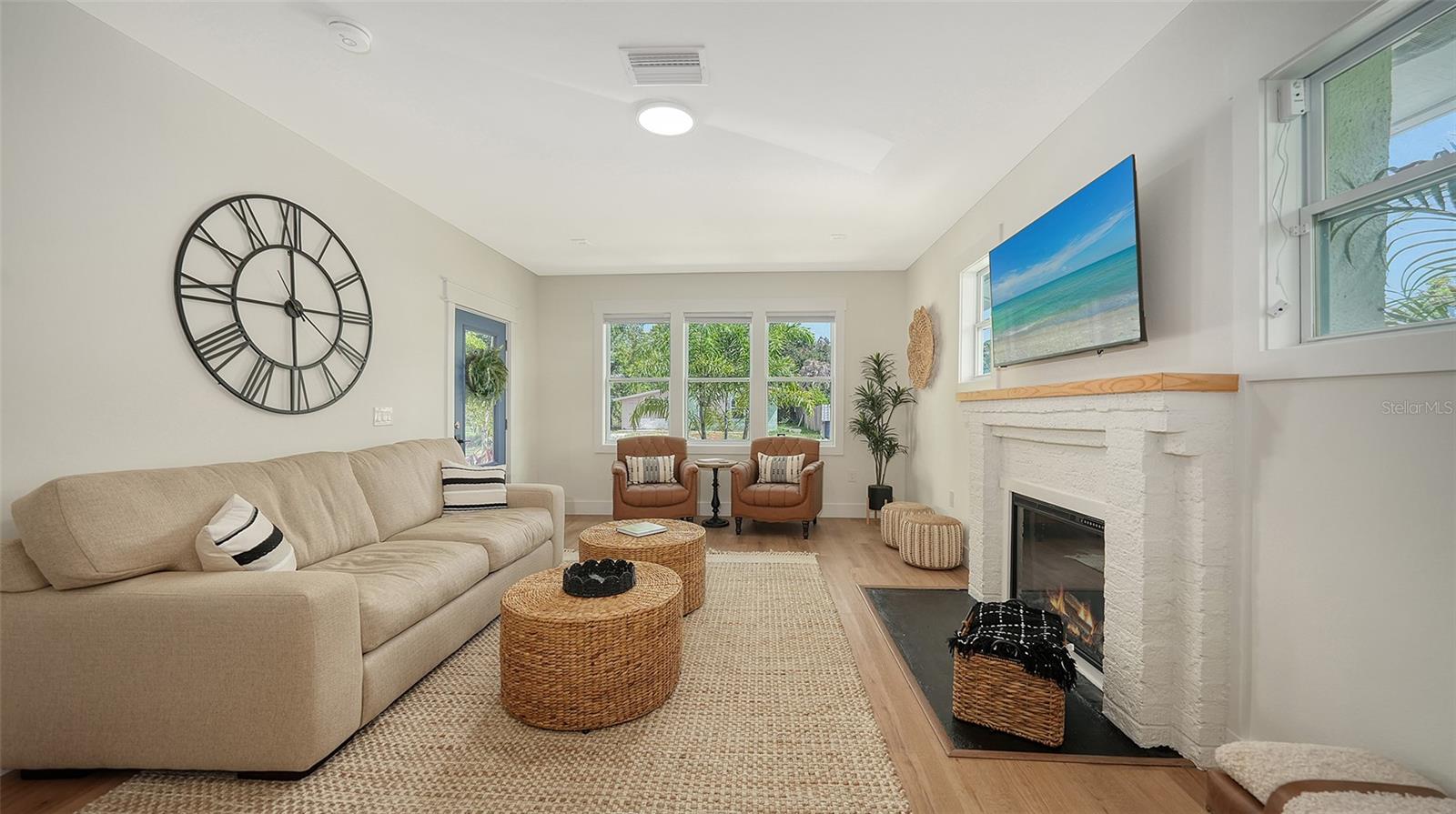 2546 LOMA LINDA ST