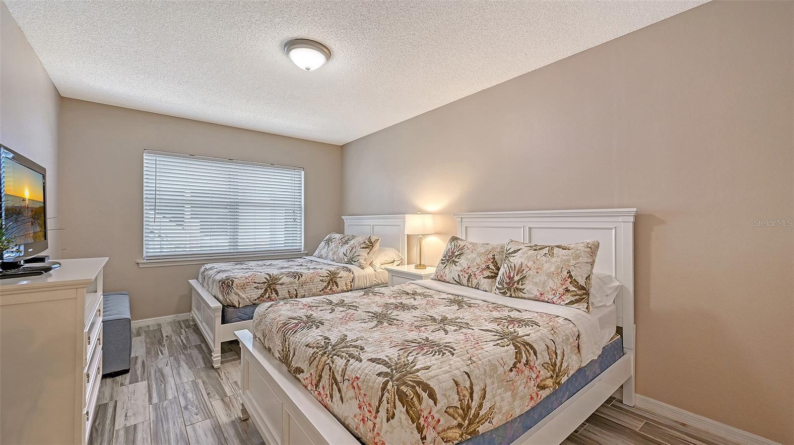 1328 SIESTA BAYSIDE DR #1328C