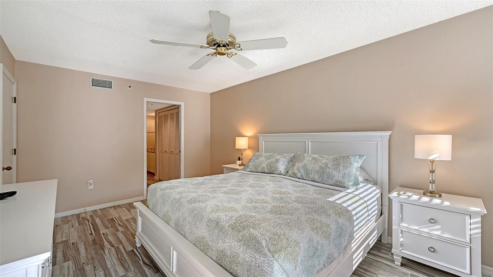 1328 SIESTA BAYSIDE DR #1328C