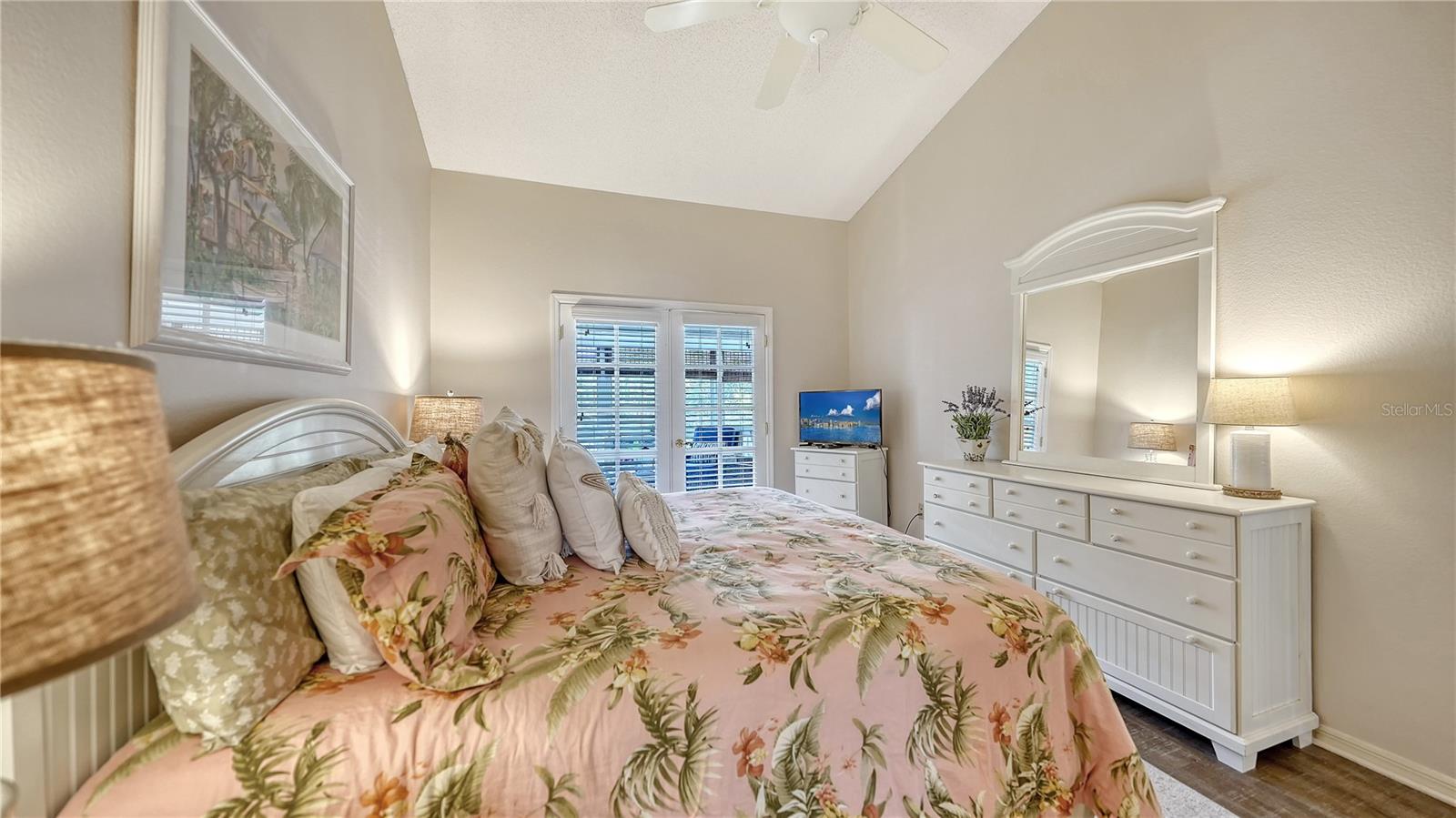 1350 SIESTA BAYSIDE DR #1350B
