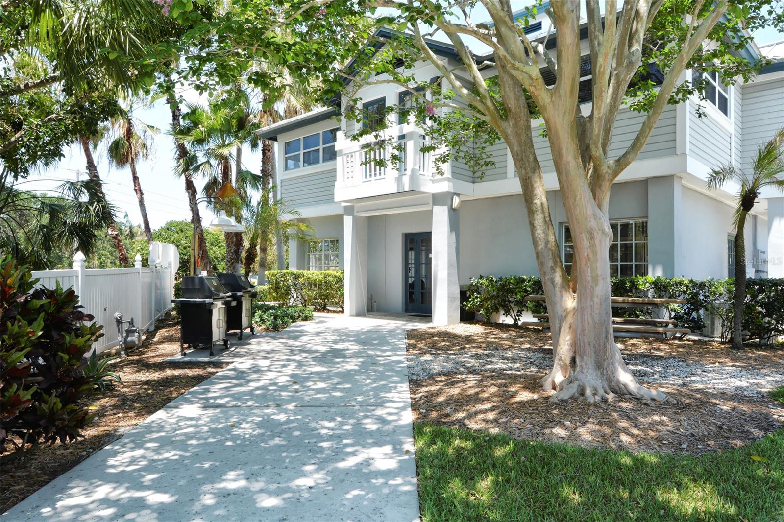 1350 SIESTA BAYSIDE DR #1350B