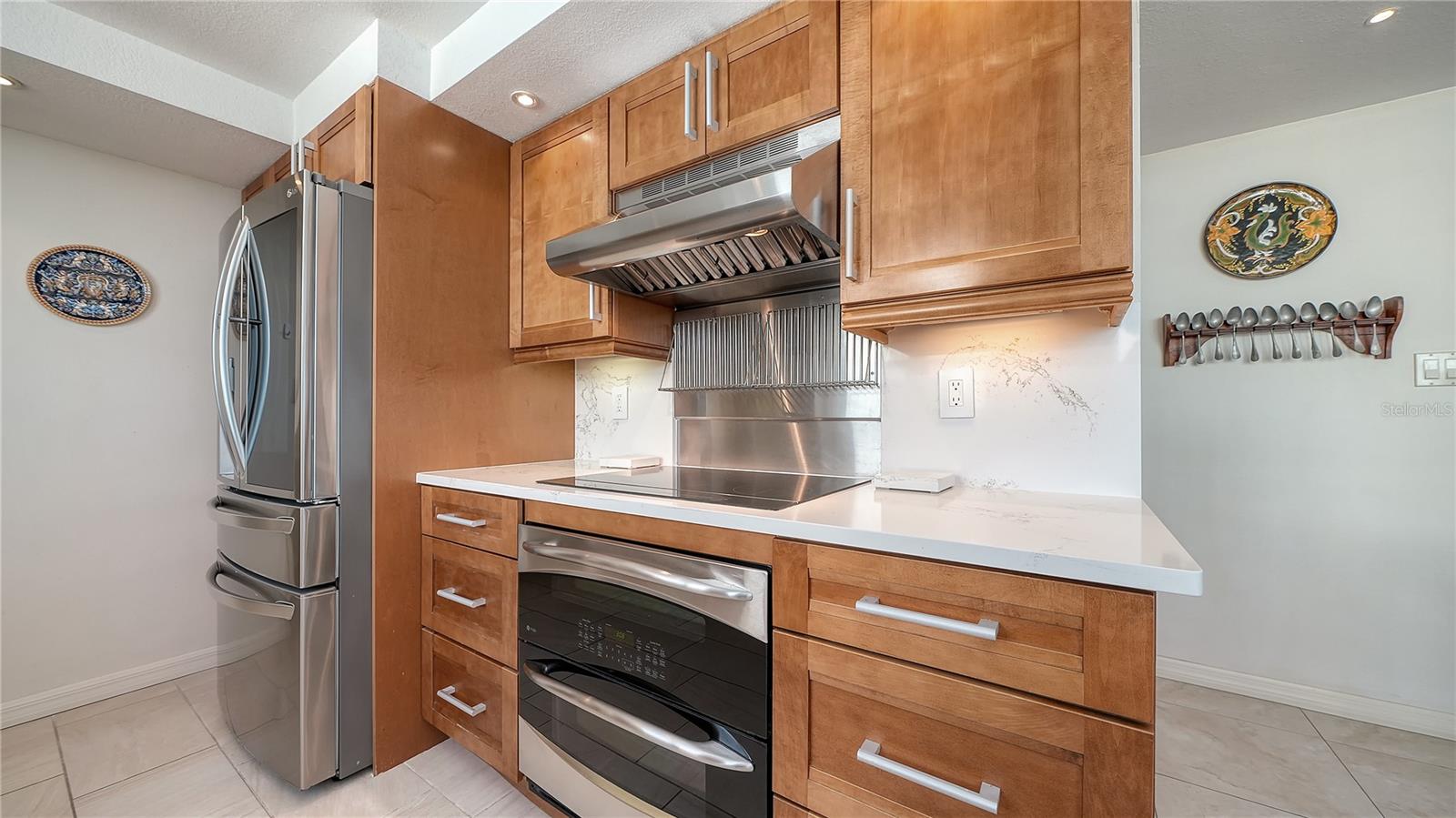 99 SUNSET DR #401