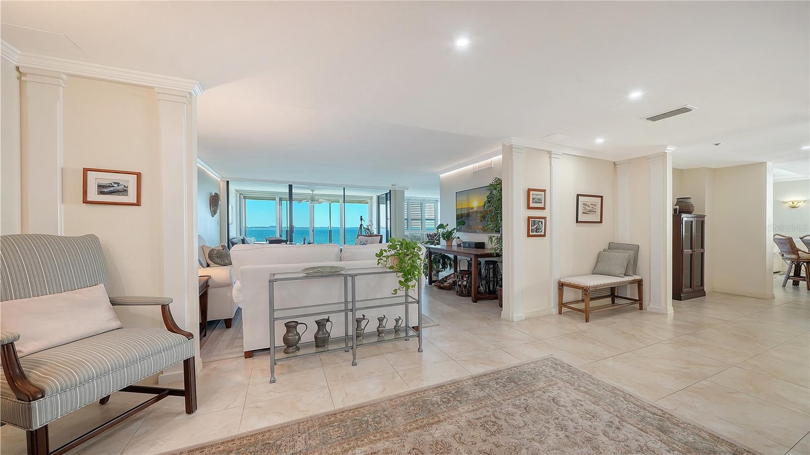 99 SUNSET DR #401