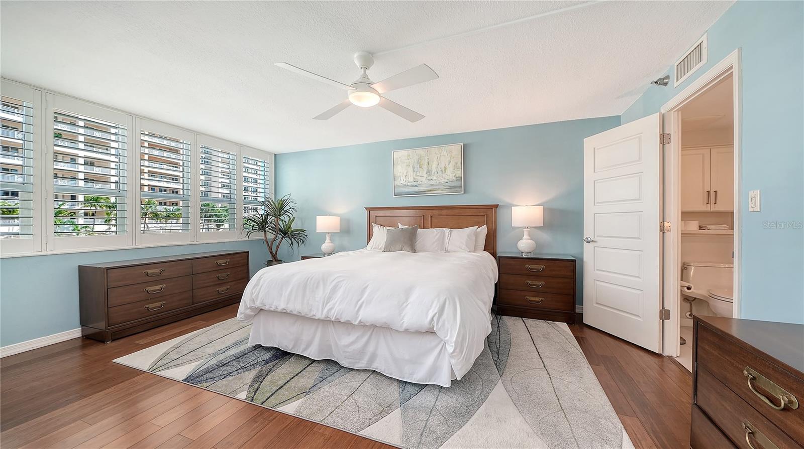 99 SUNSET DR #401