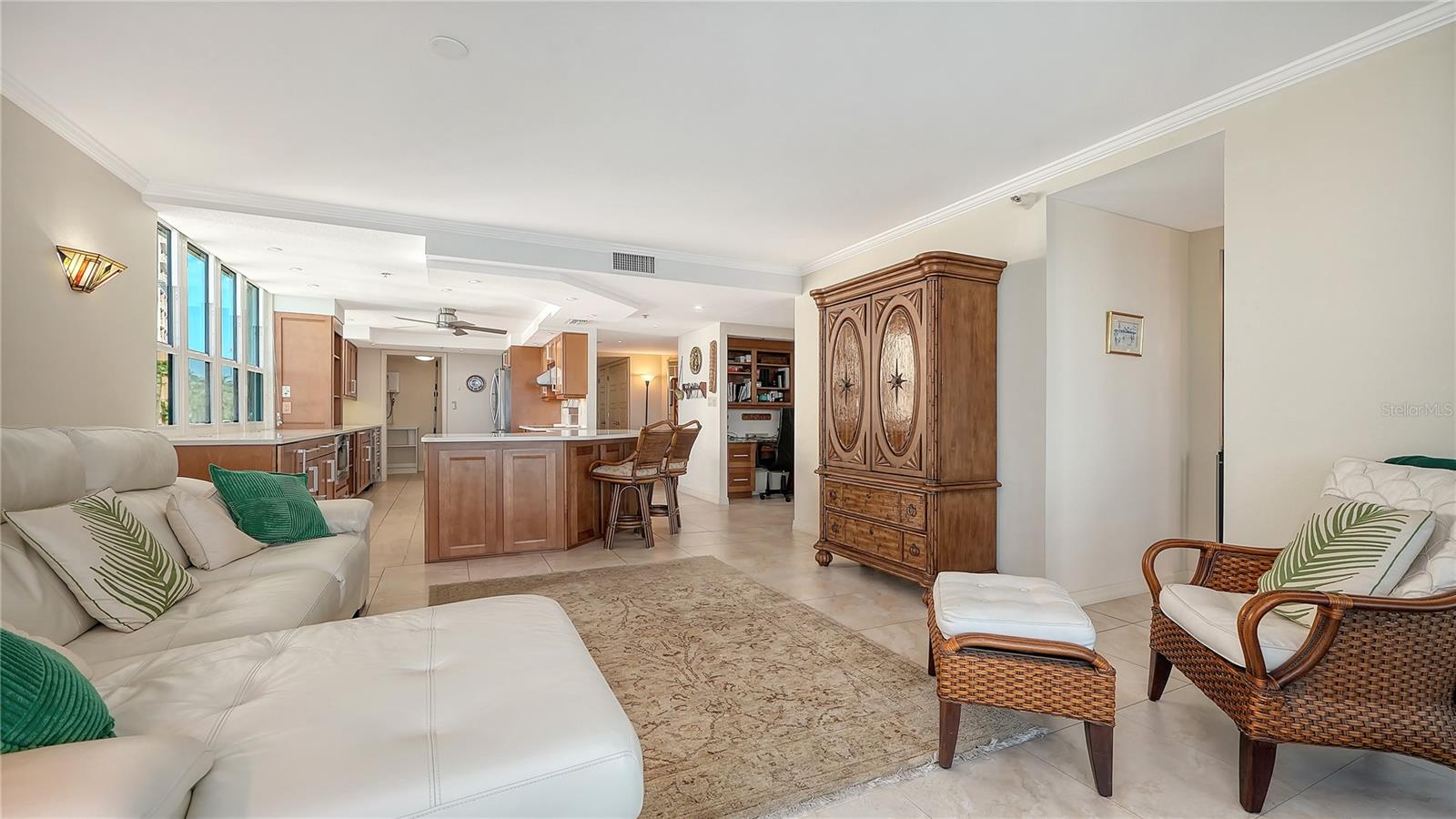 99 SUNSET DR #401
