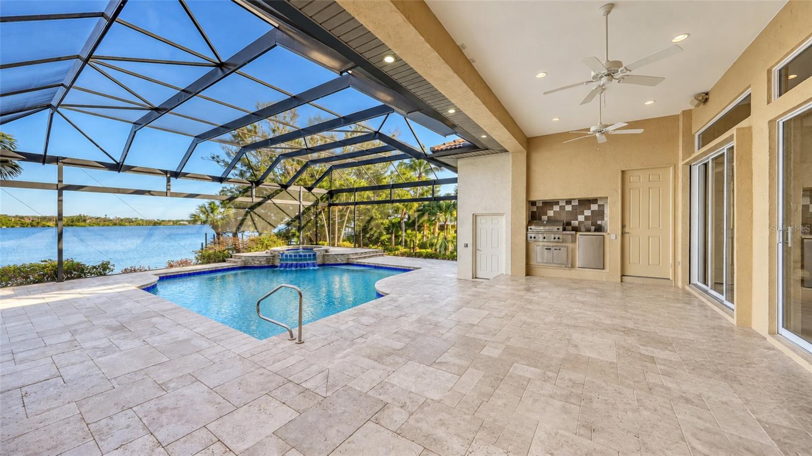 8017 MANASOTA KEY RD