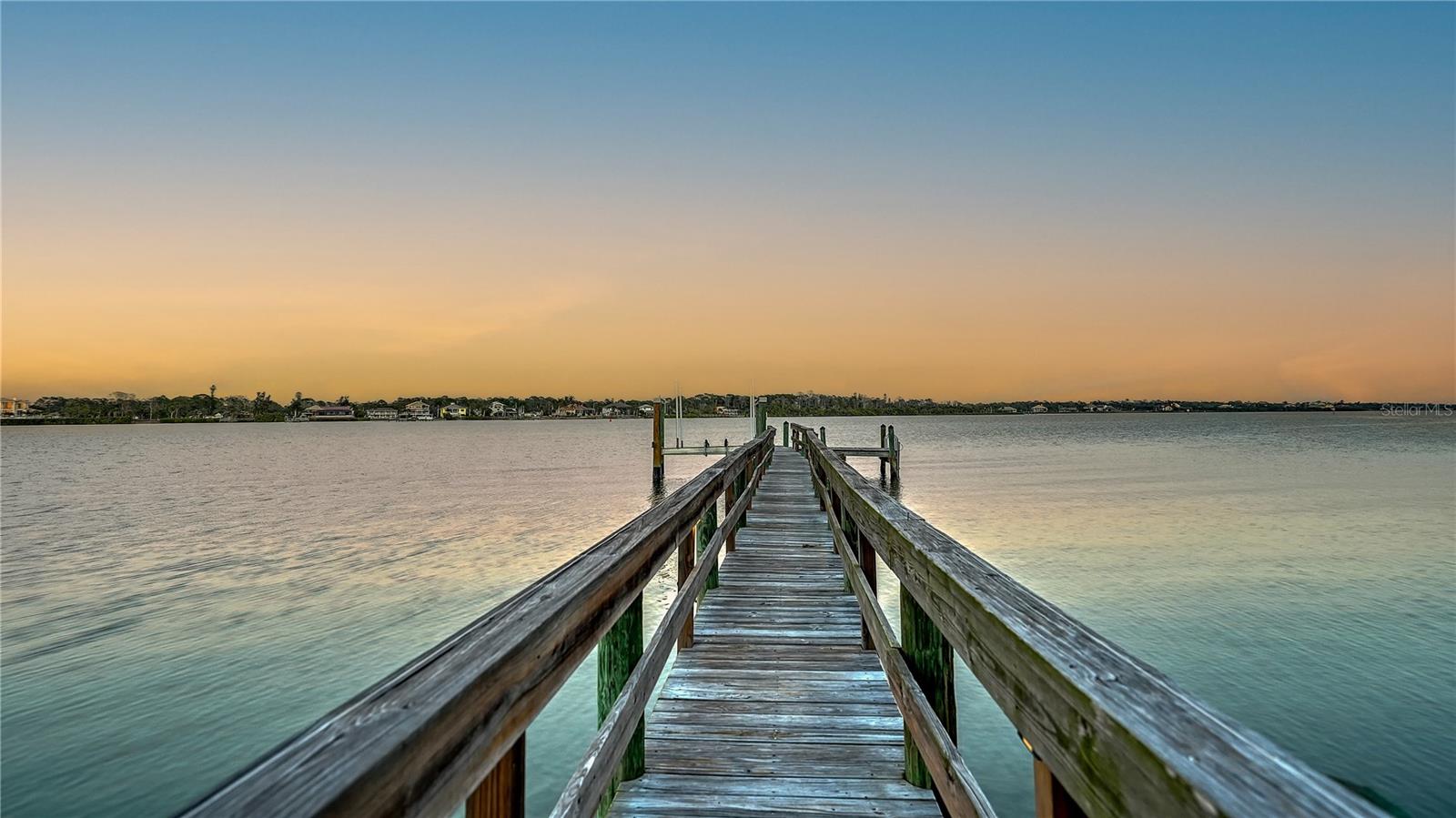 8017 MANASOTA KEY RD