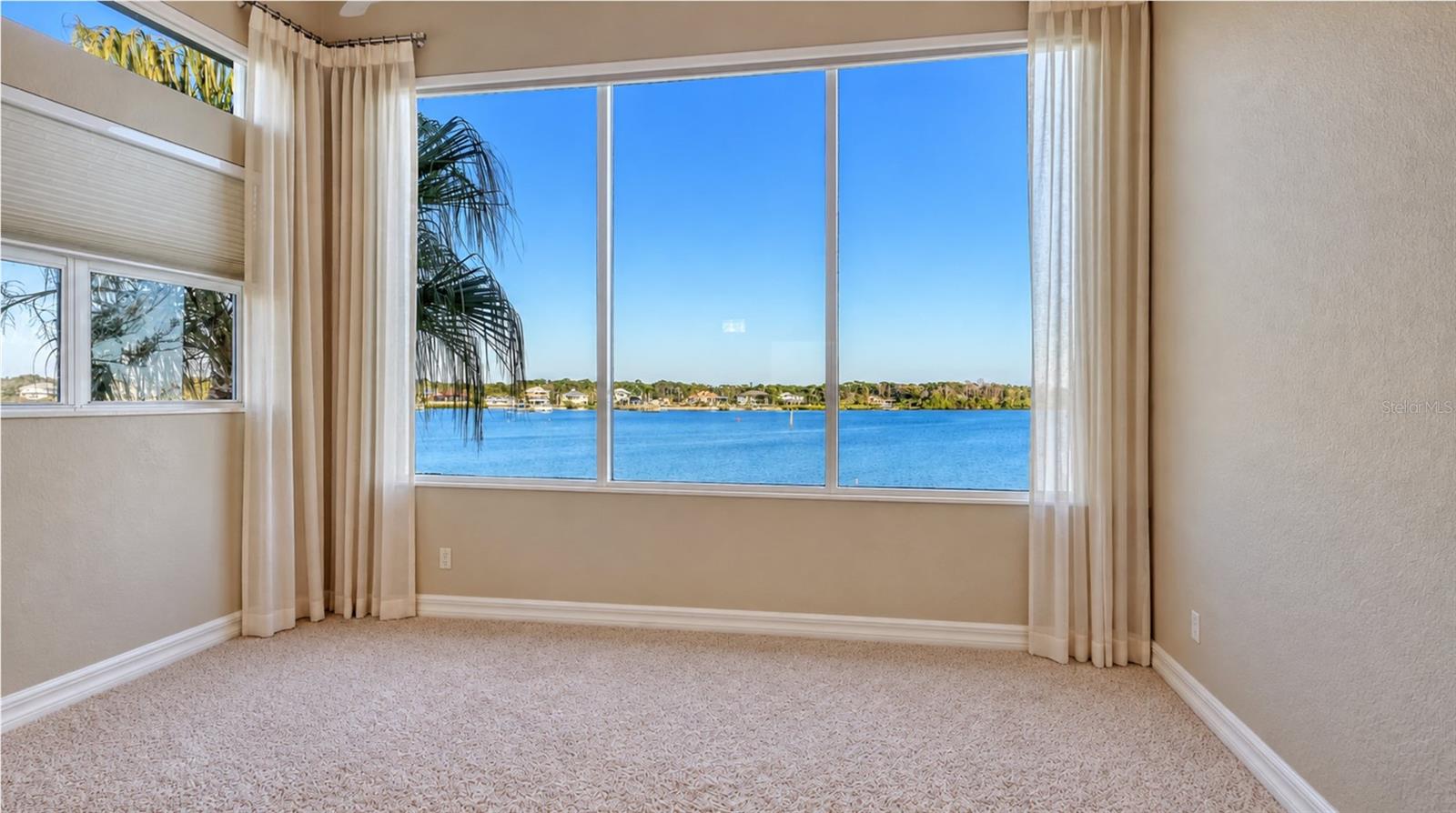 8017 MANASOTA KEY RD
