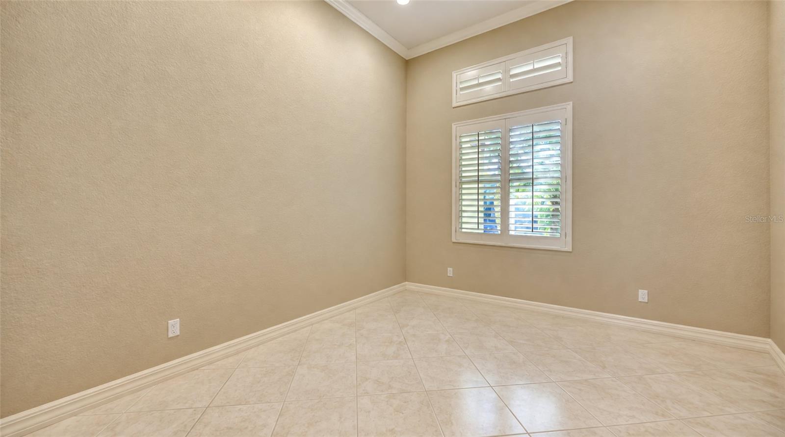 8017 MANASOTA KEY RD