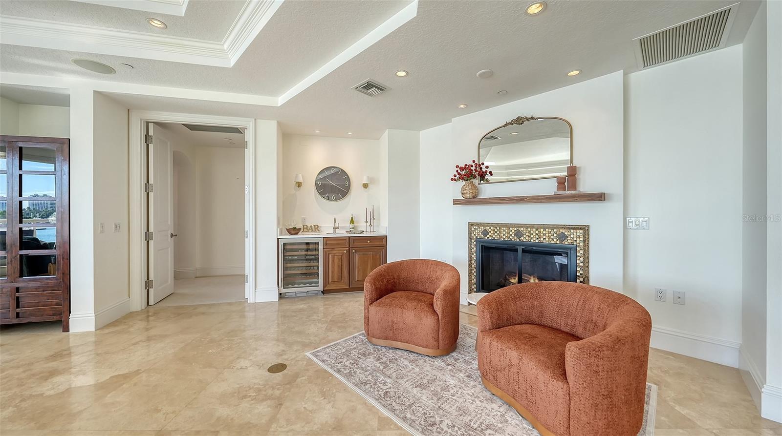 464 GOLDEN GATE PT #304