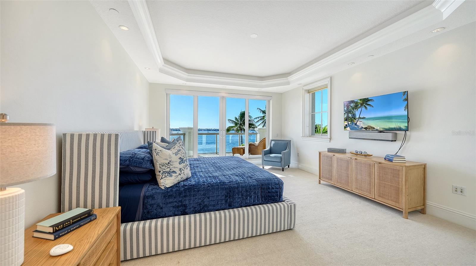 464 GOLDEN GATE PT #304