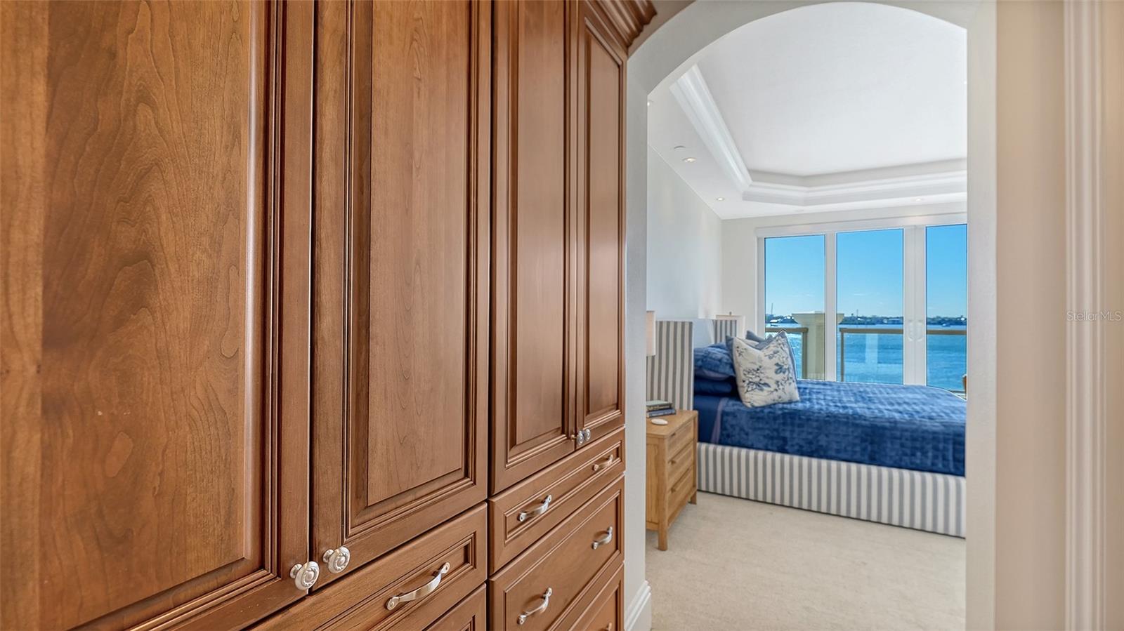 464 GOLDEN GATE PT #304