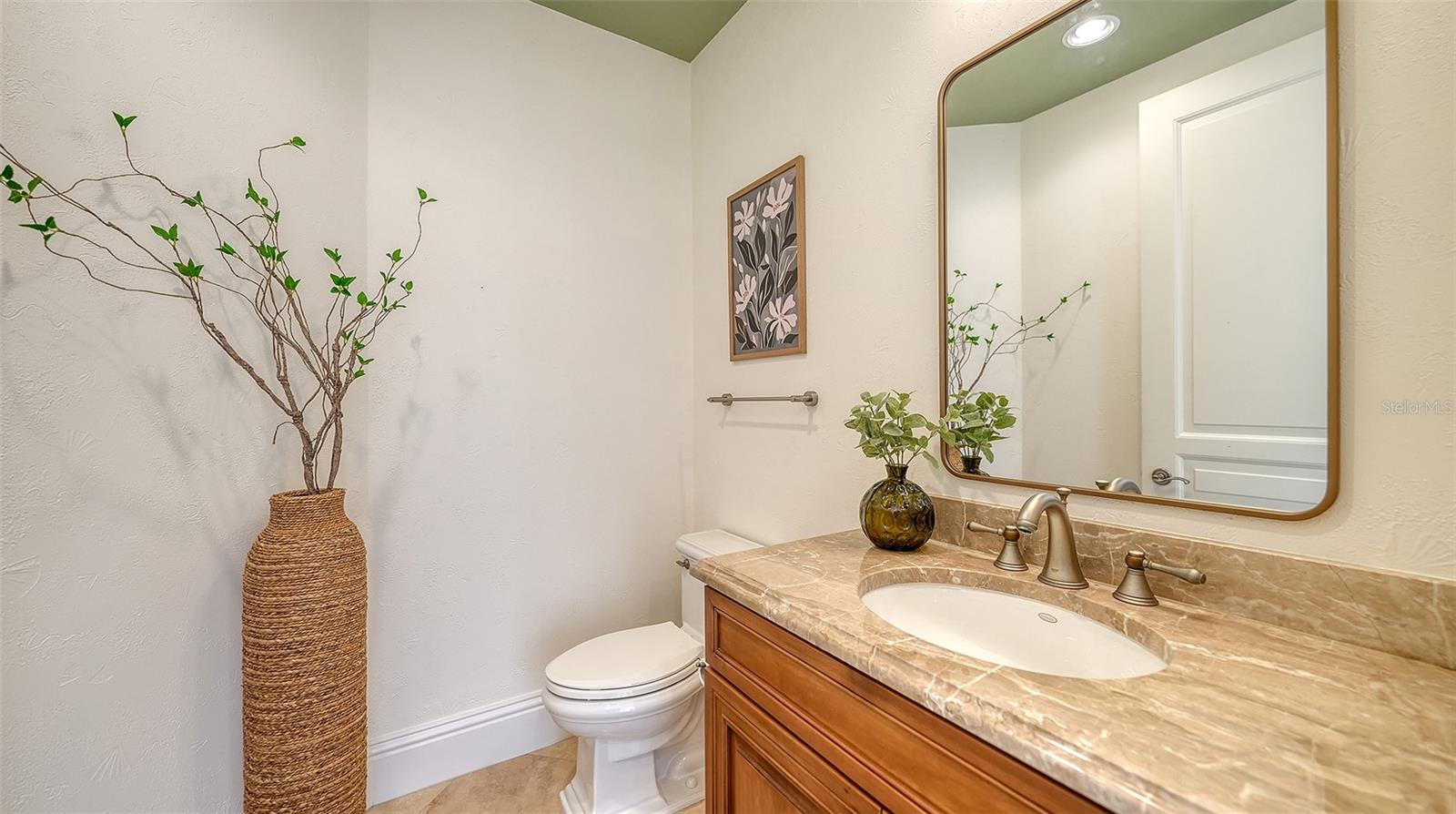 464 GOLDEN GATE PT #304