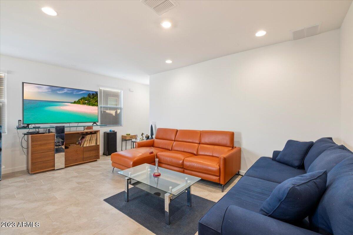 8920 W Solano Drive