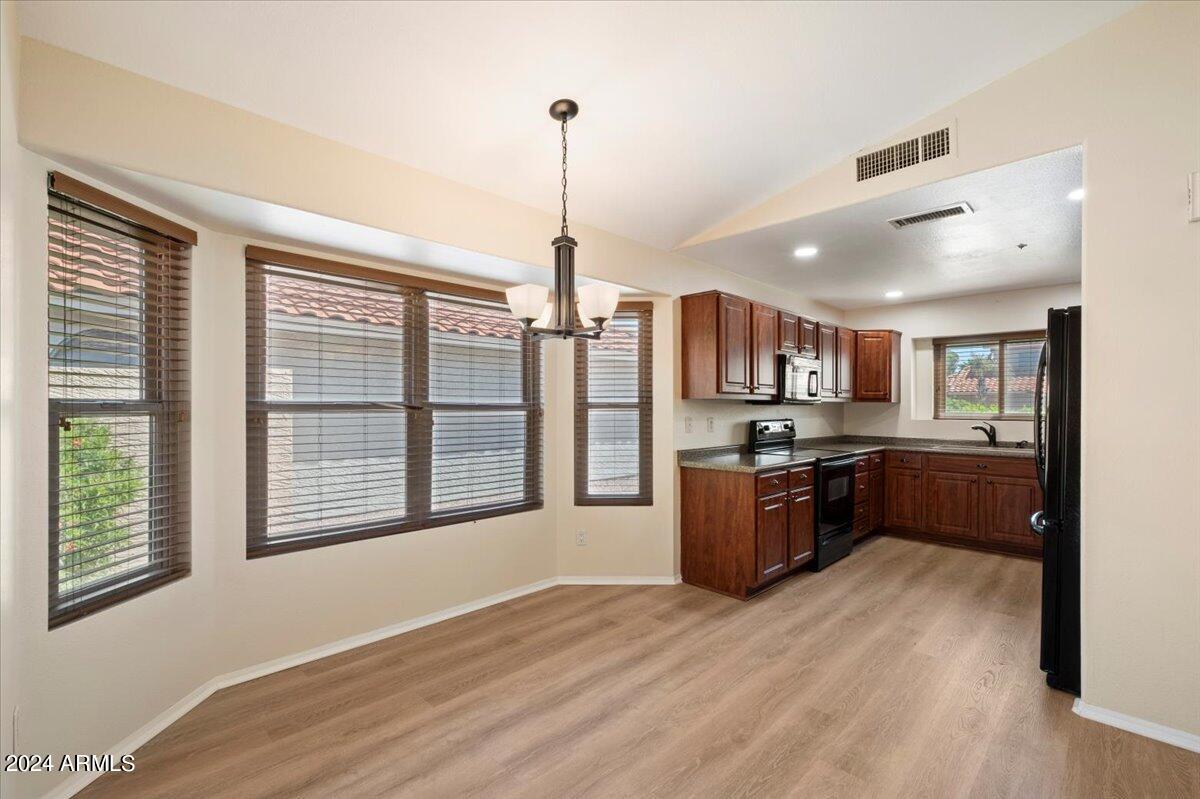 8968 E DAHLIA Drive