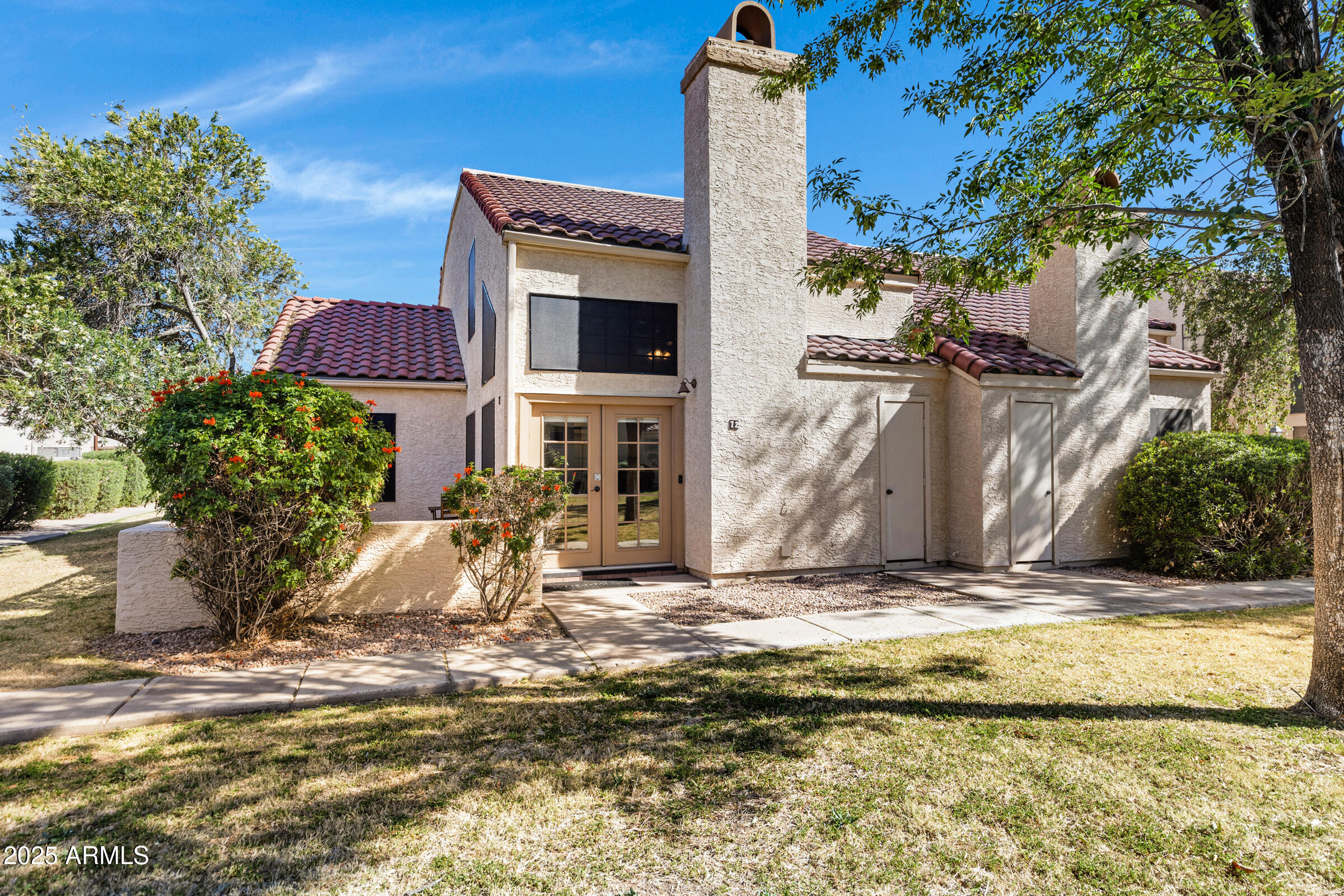 602 N MAY Street 72