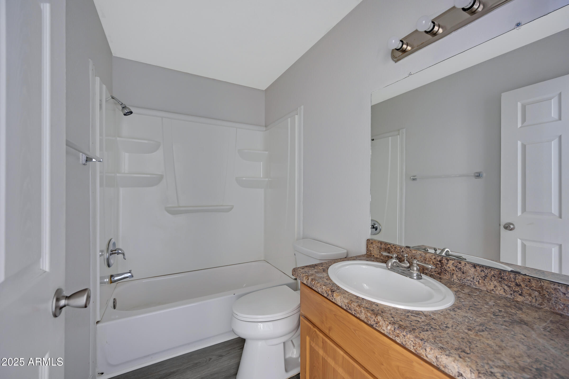 3810 N MARYVALE Parkway 2067