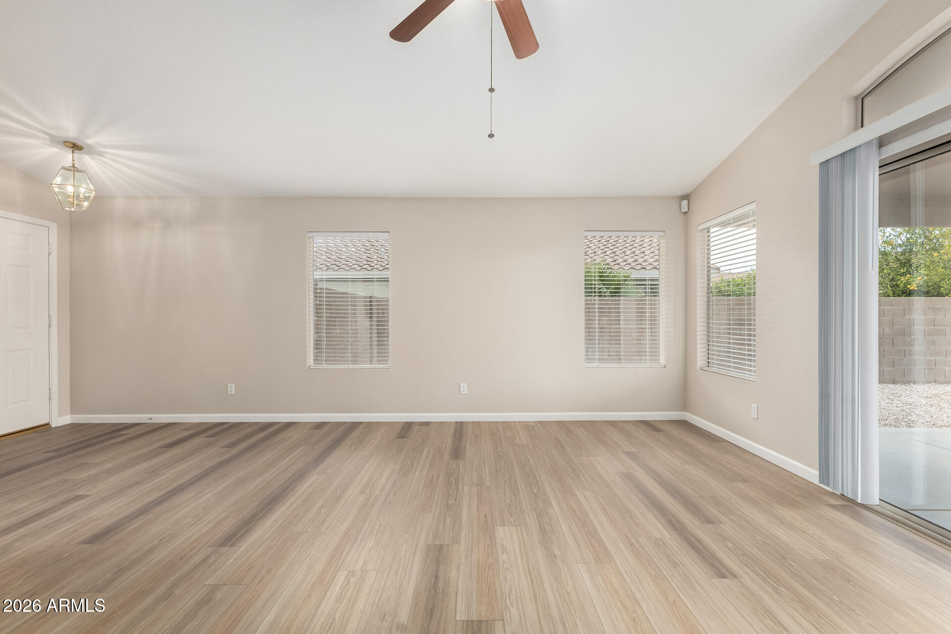 3136 E DESERT Lane