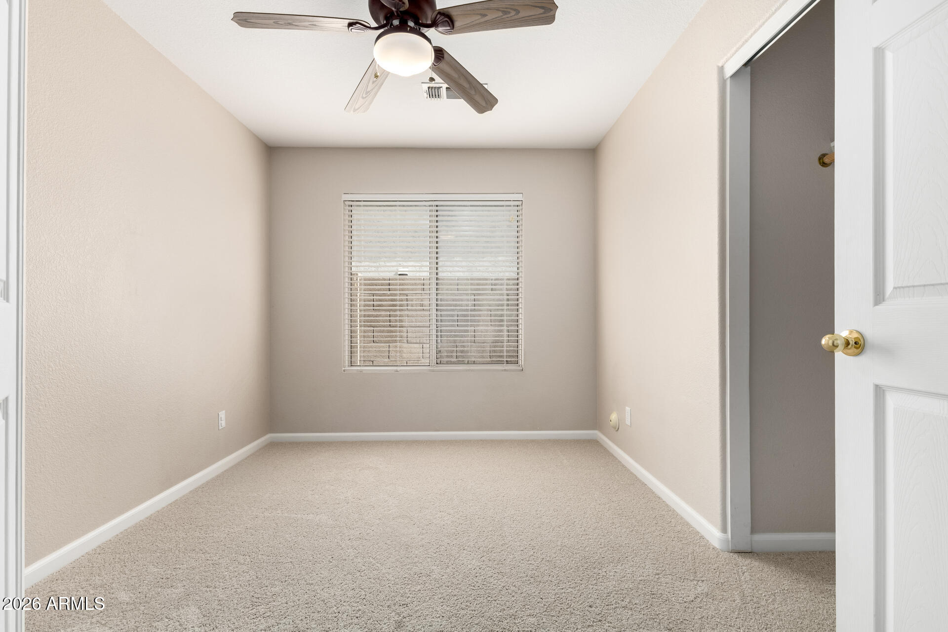 3136 E DESERT Lane