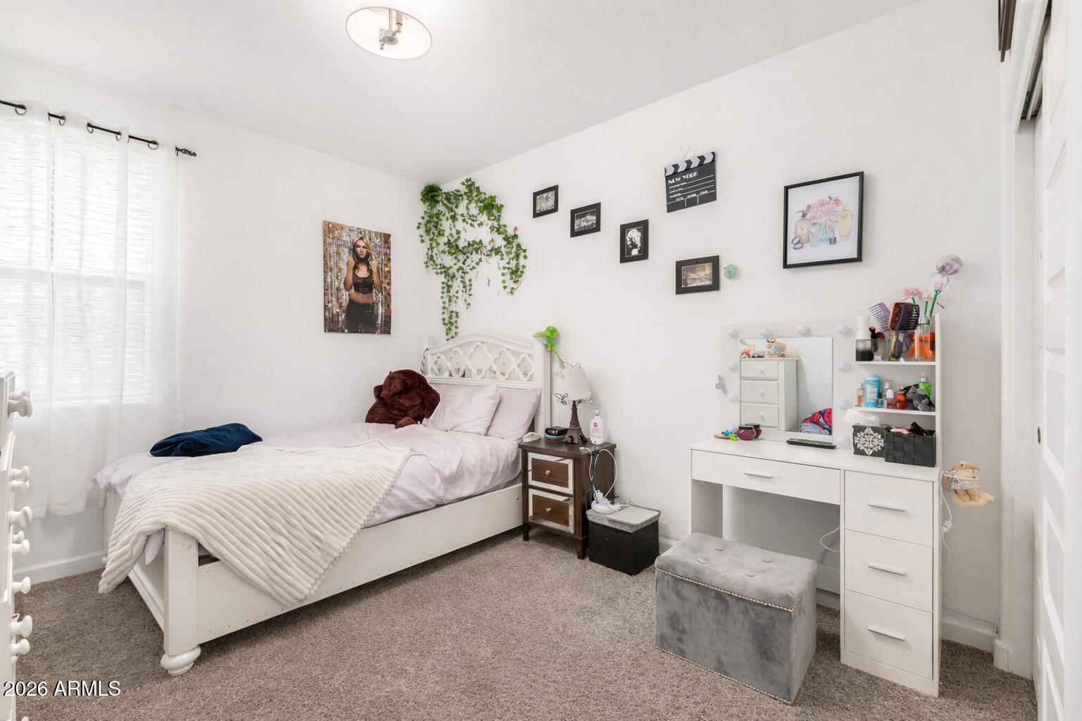 10172 S HOLANDES Drive