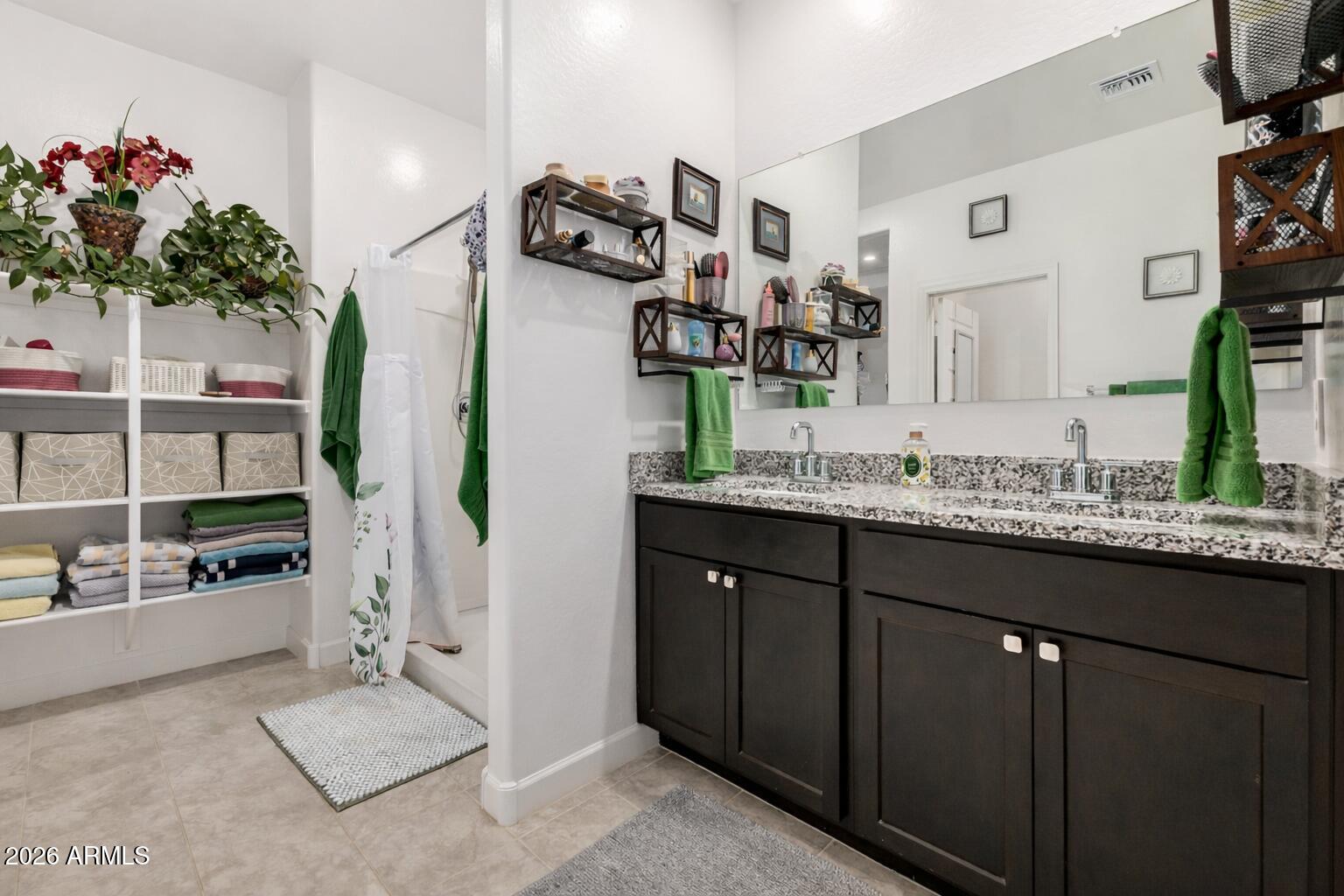 10172 S HOLANDES Drive