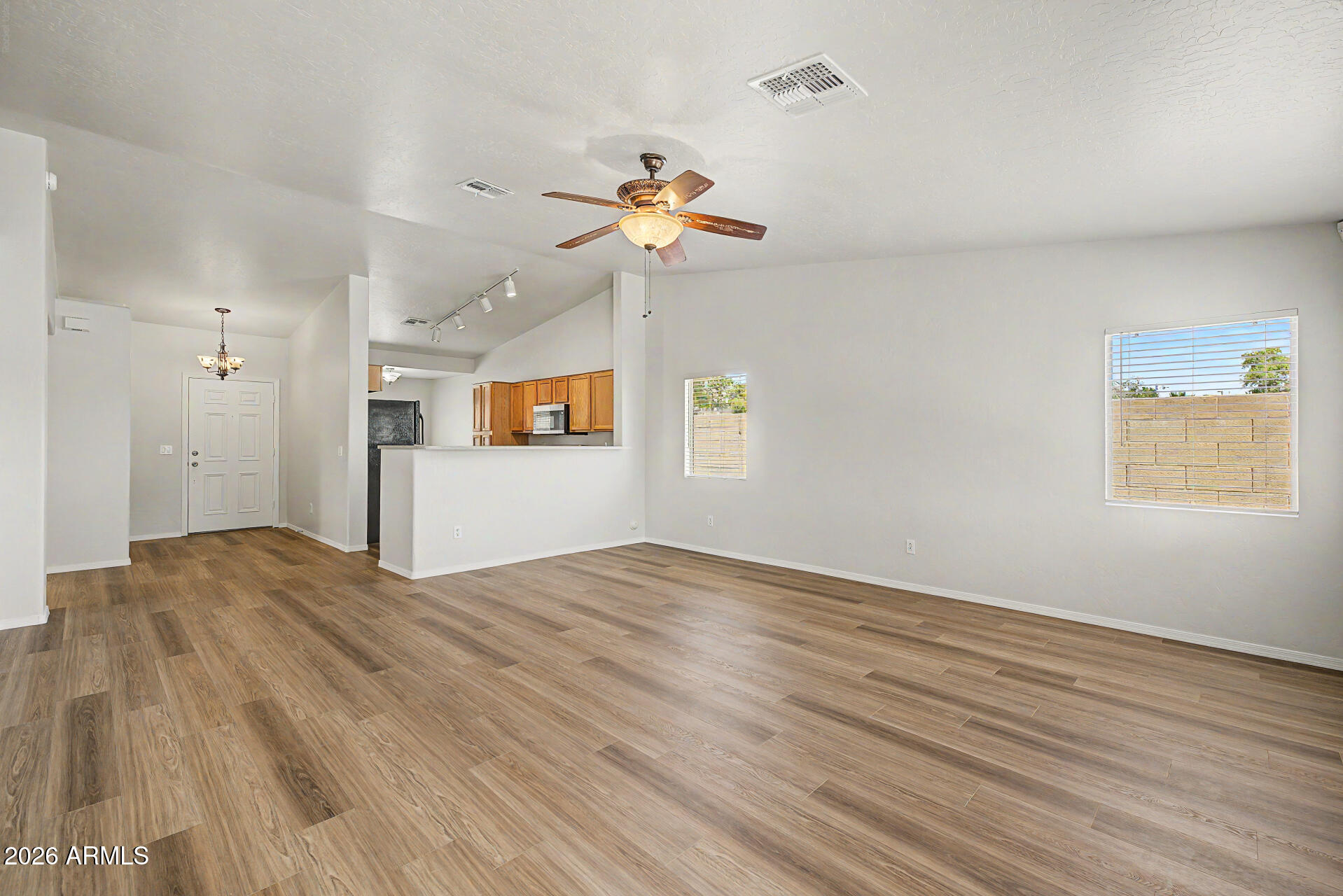 3661 E THUNDERHEART Trail