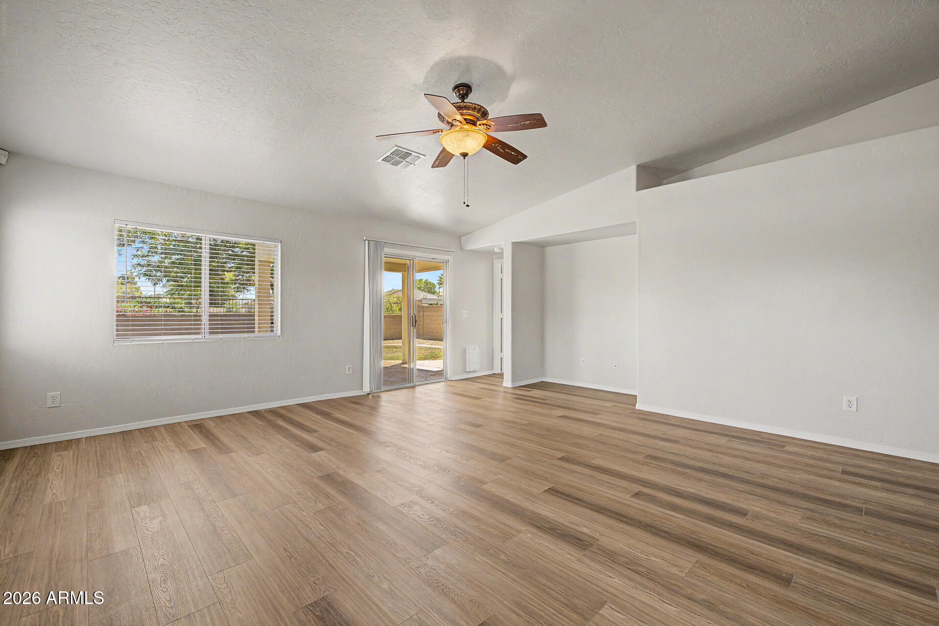 3661 E THUNDERHEART Trail