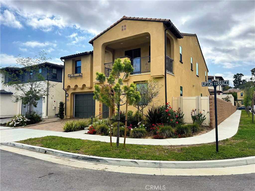 27515 S Upton Terrace