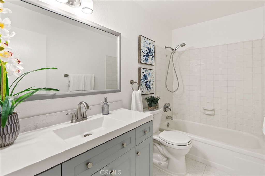 560 N Brea Boulevard 24