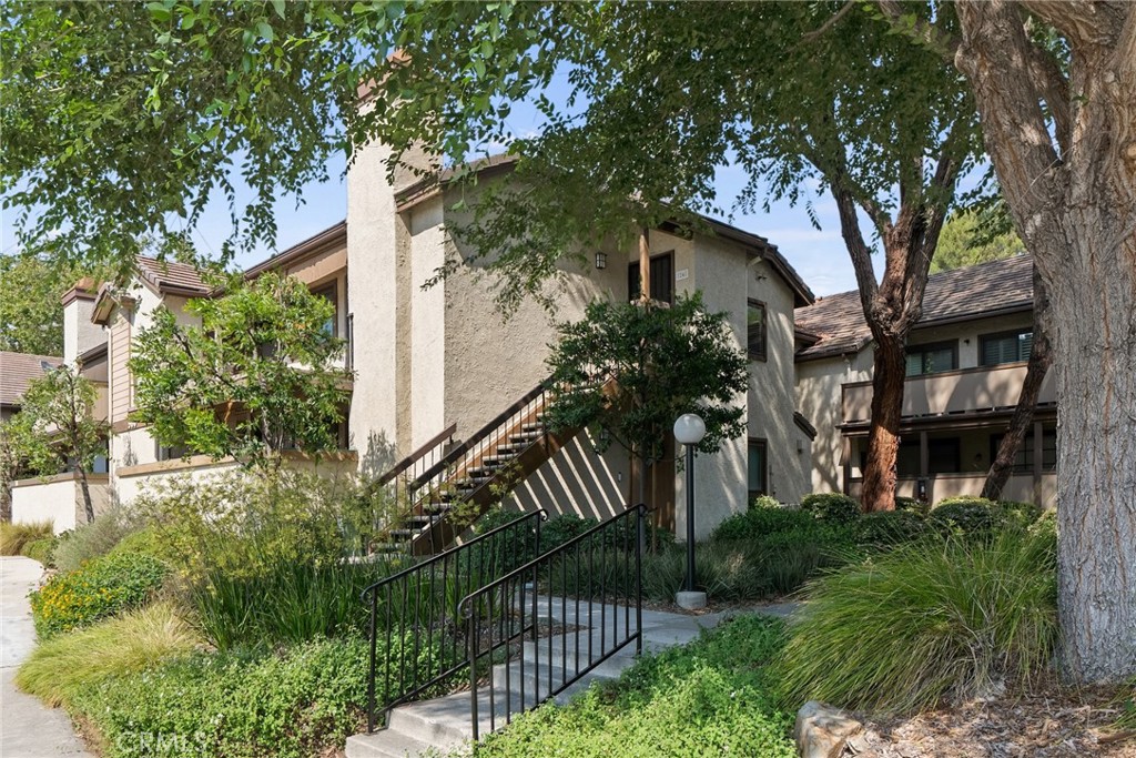 560 N Brea Boulevard 24