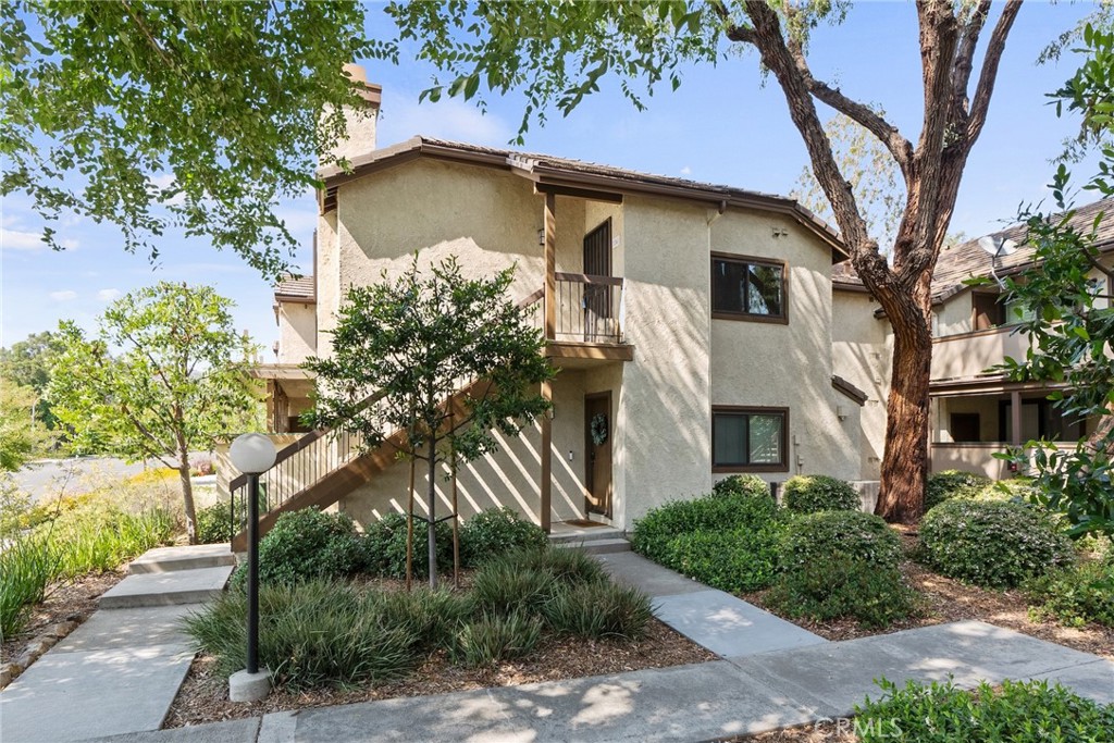 560 N Brea Boulevard 24