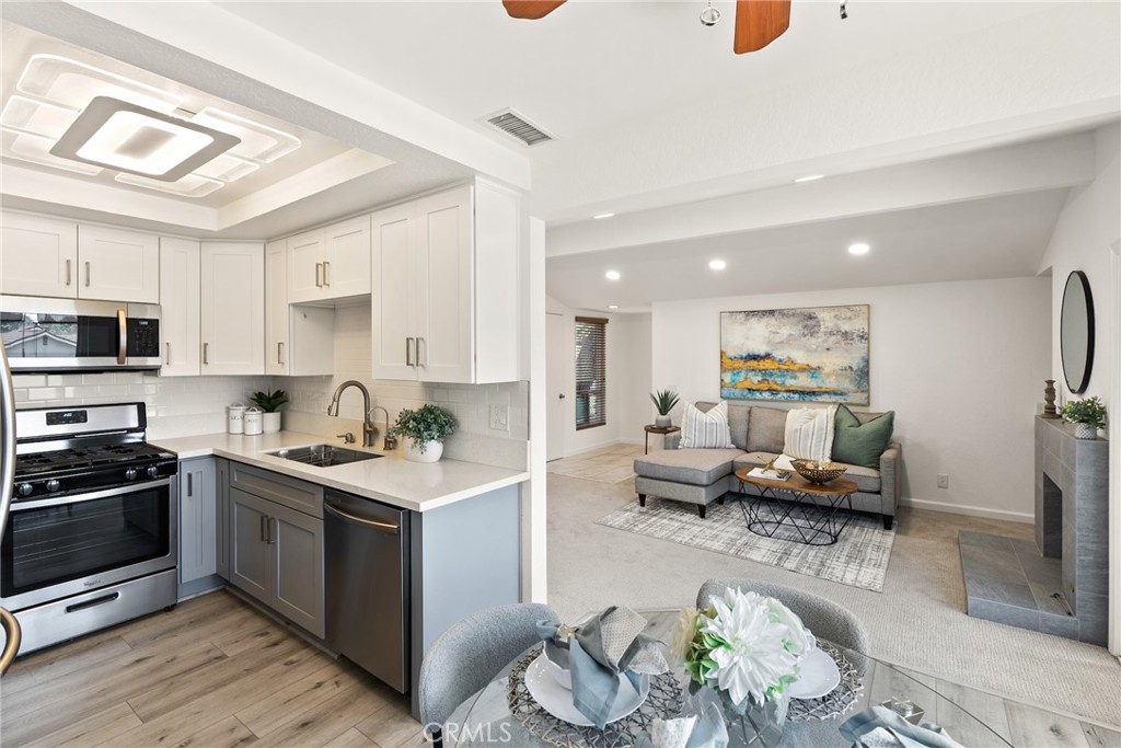 560 N Brea Boulevard 24