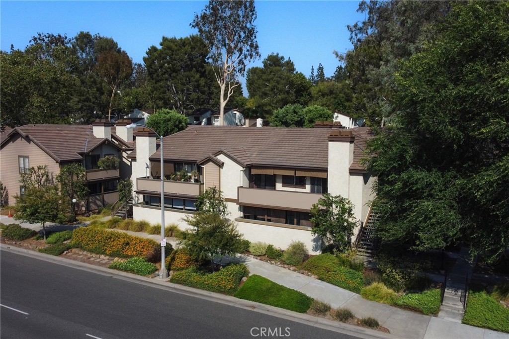 560 N Brea Boulevard 24