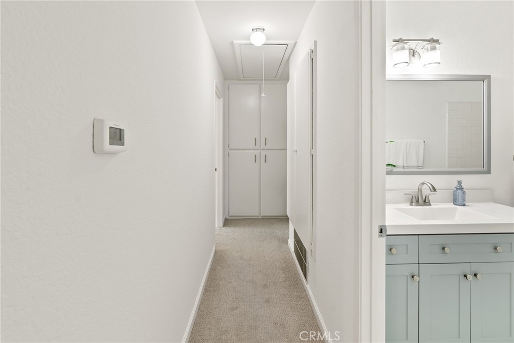 560 N Brea Boulevard 24