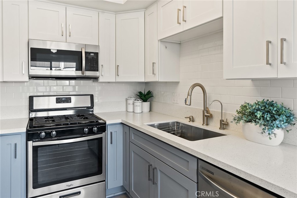 560 N Brea Boulevard 24