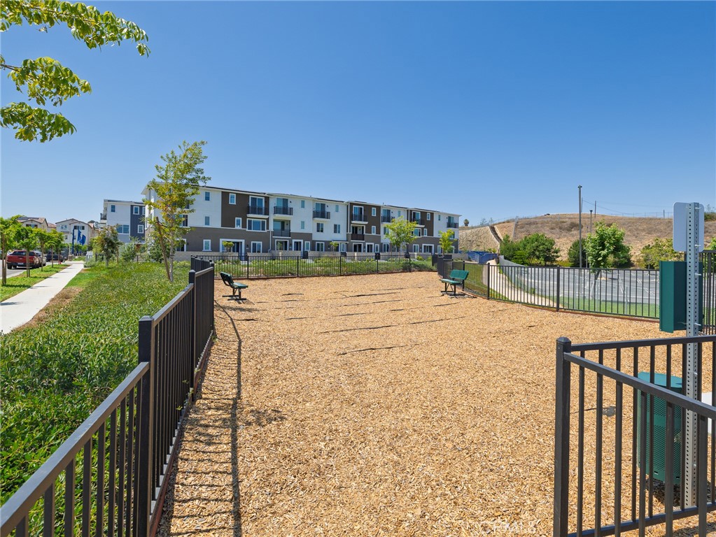 1673 Lexington Lane