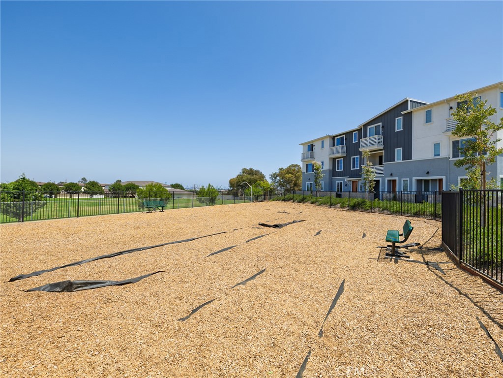 1673 Lexington Lane