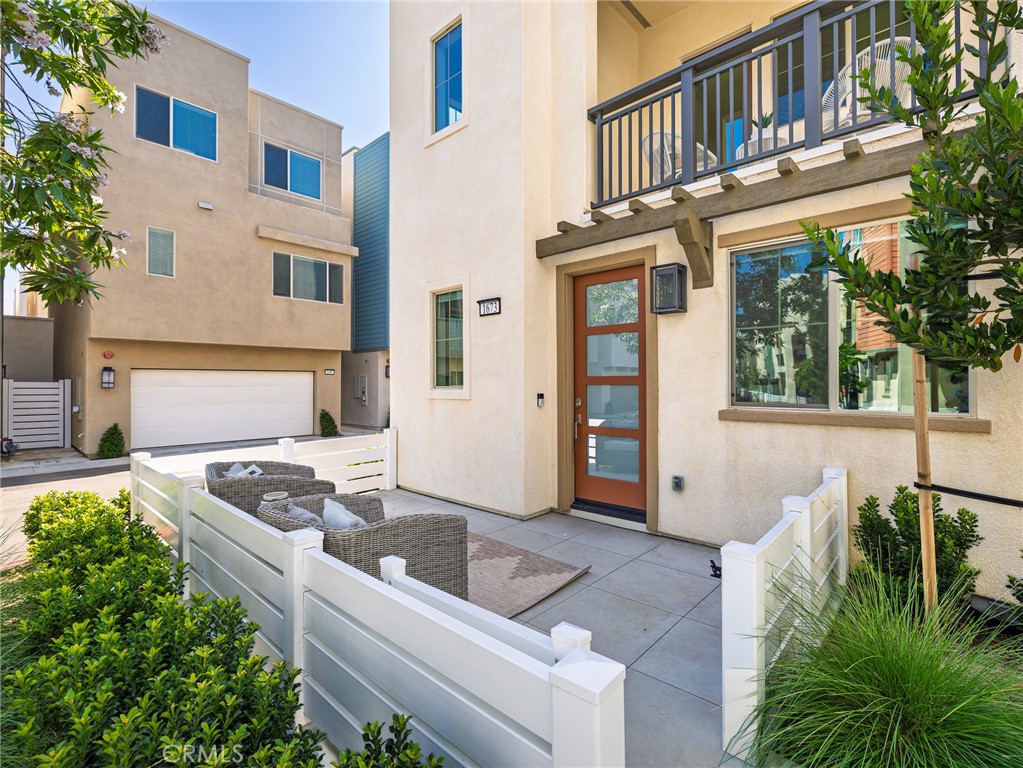 1673 Lexington Lane