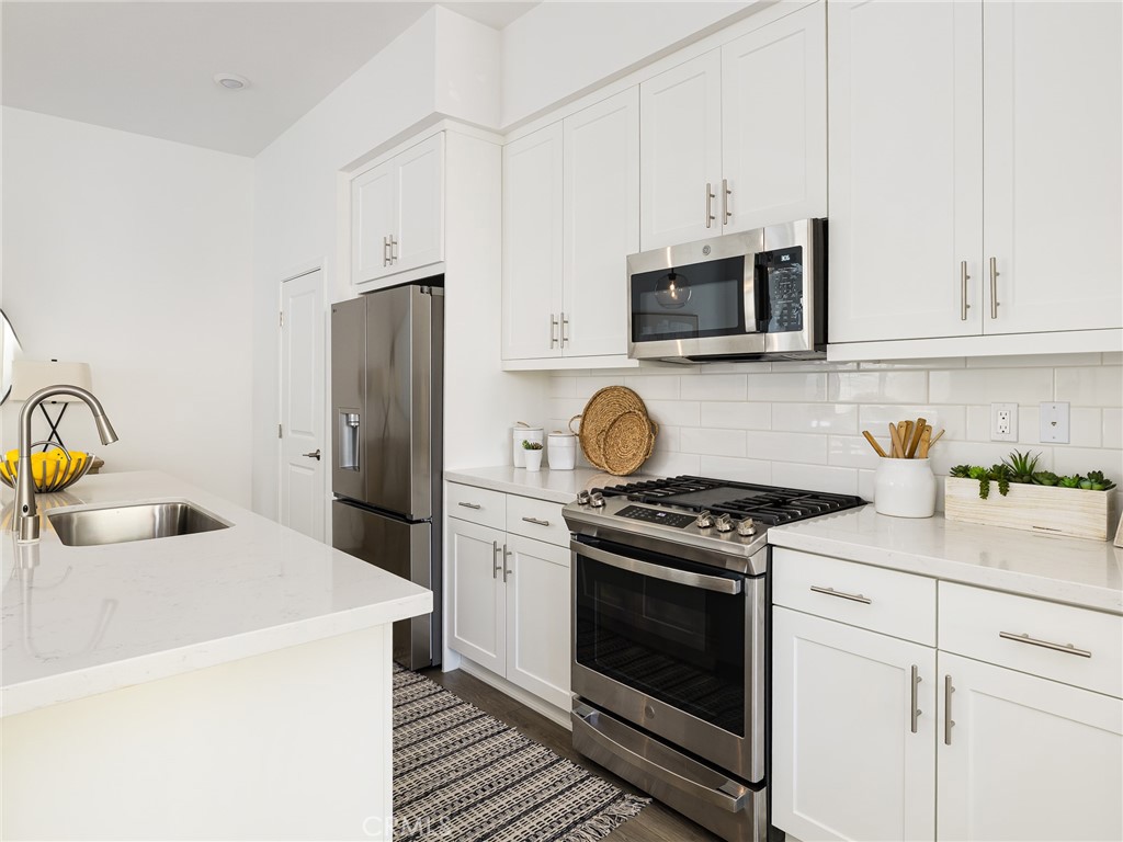 1673 Lexington Lane