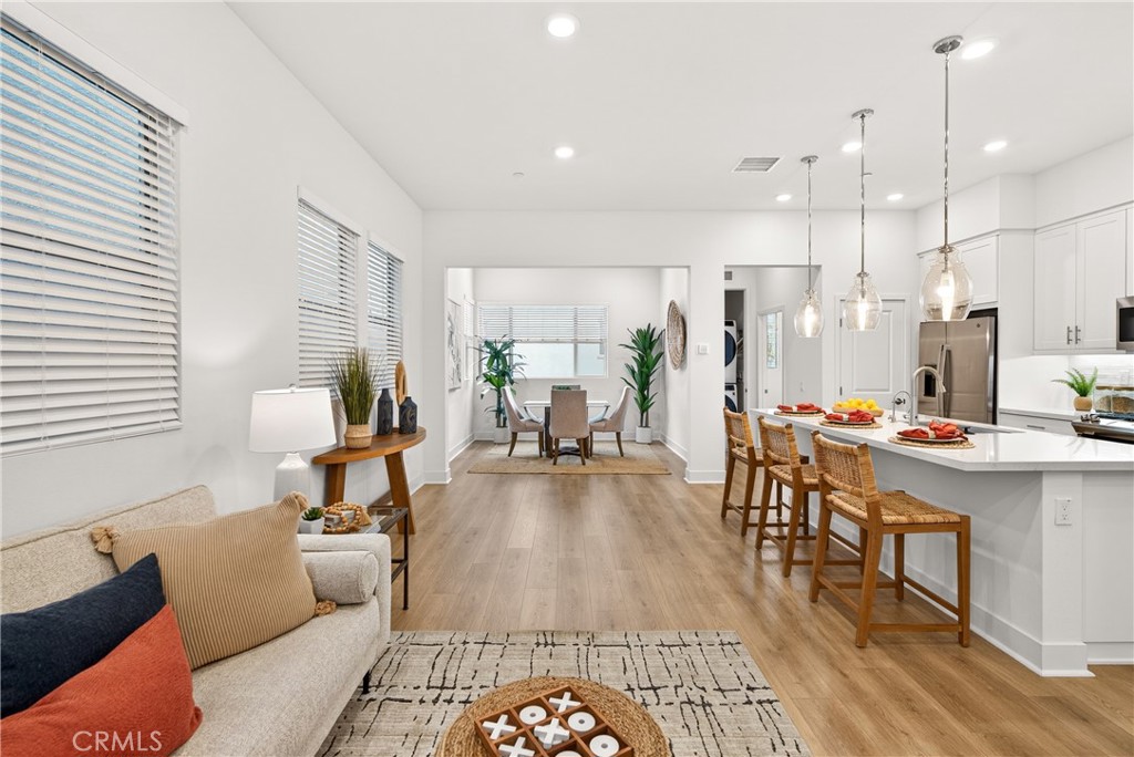 1682 W Lexington Lane