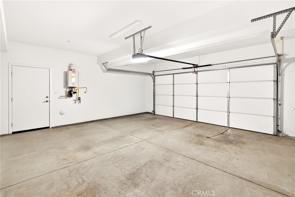 1682 W Lexington Lane