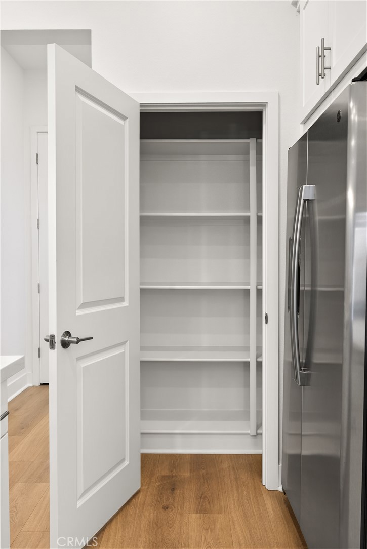 1682 W Lexington Lane