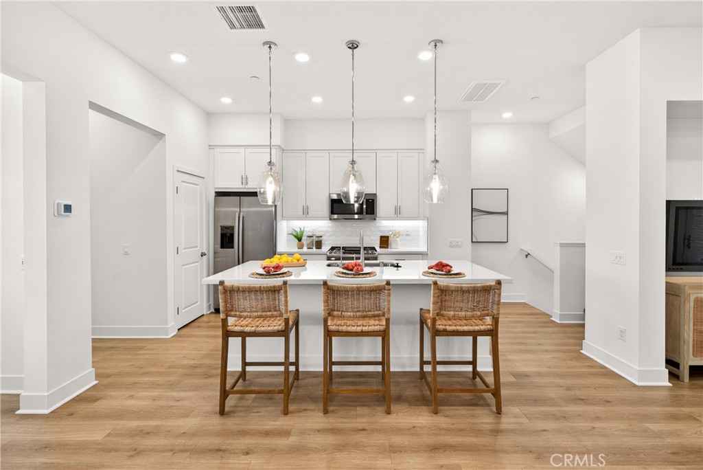 1682 W Lexington Lane