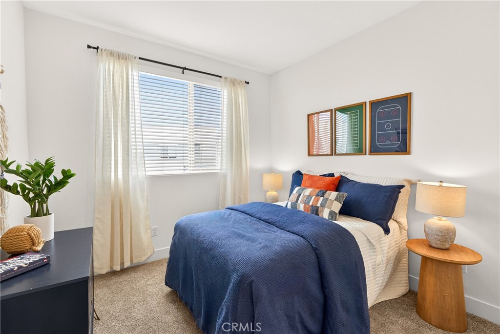 1682 W Lexington Lane