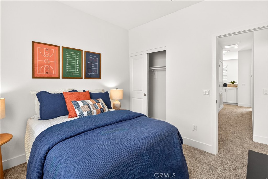 1682 W Lexington Lane