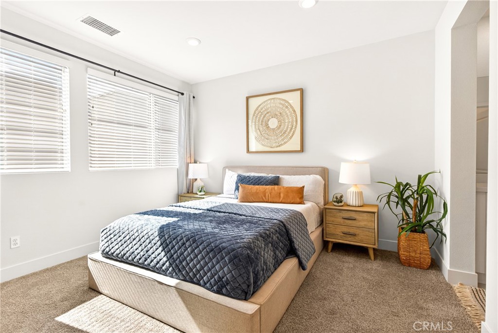 1682 W Lexington Lane