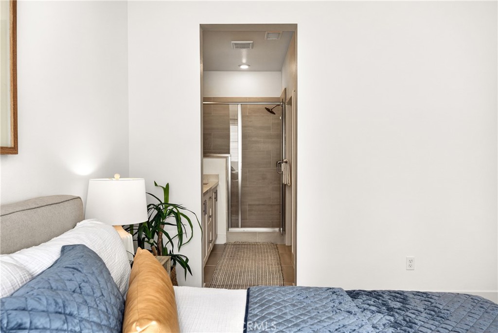 1682 W Lexington Lane